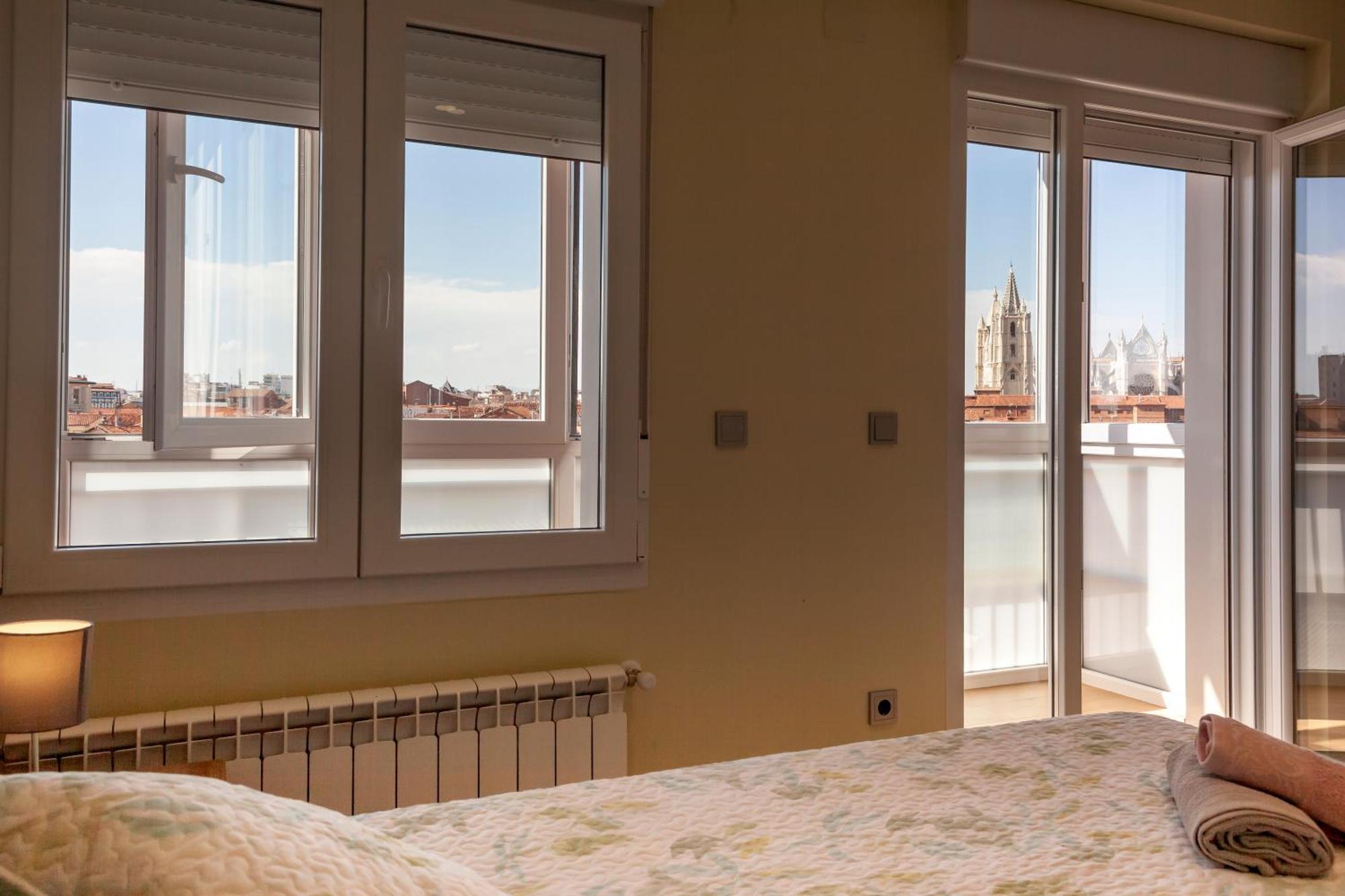 The View - Apartamento Reformado Con Vistas A La Catedral - Leonapartamentos Exteriér fotografie